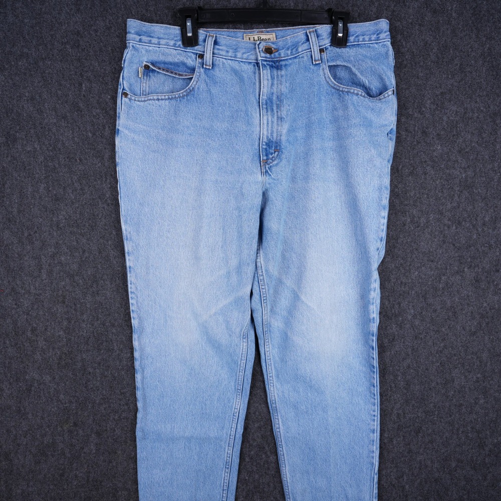Vintage L.L. Bean Classic Fit Jeans Mens 38x32 Blue Good Light Wash Denim